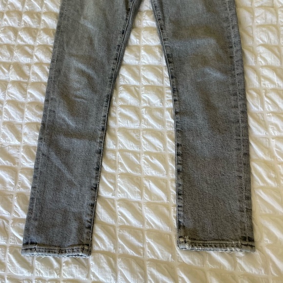 Agolde Toni Light Gray Ankle Jeans - Picture 5 of 12